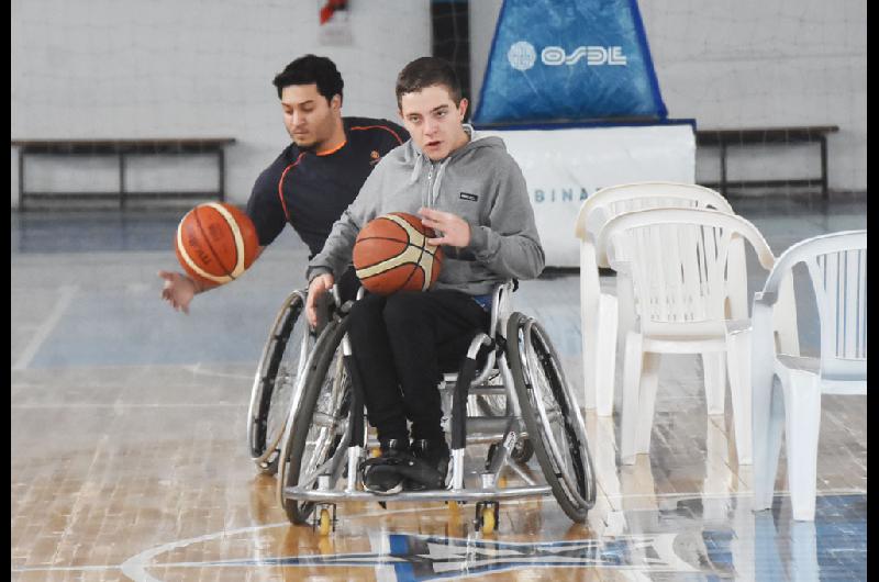 basquet silla de ruedas adaptado estudiantes 4