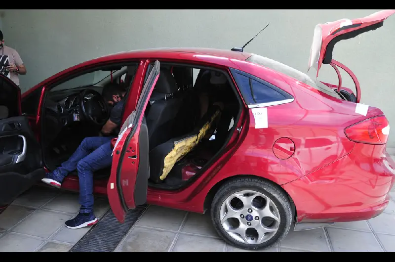 allanamiento auto brigada 2