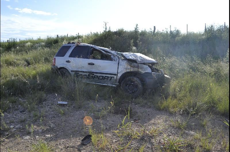 Dos muertos en un vuelco sobre la Ruta 7 :: El Diario de La Pampa