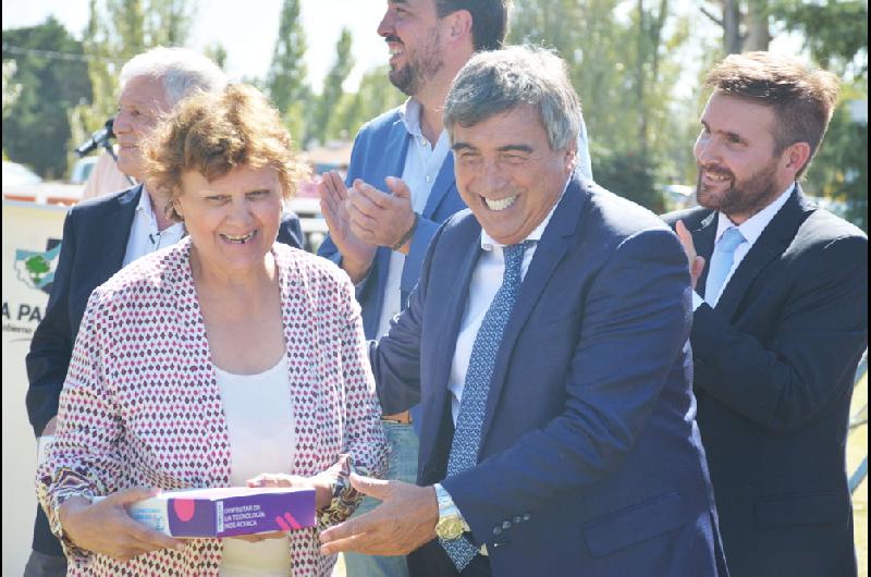 enacom entrega de tablets ziliotto gigena 8