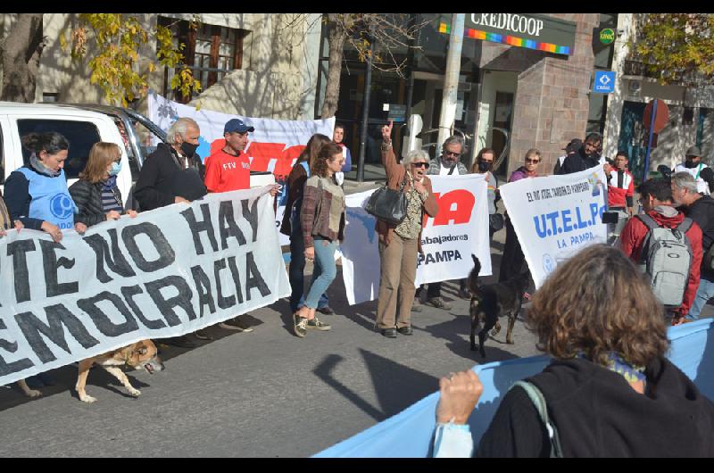 marcha contra la corte suprema 3