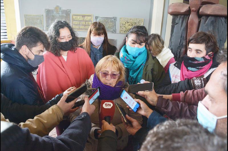 agrupaciones feministas entrega de petitorio diputados 3