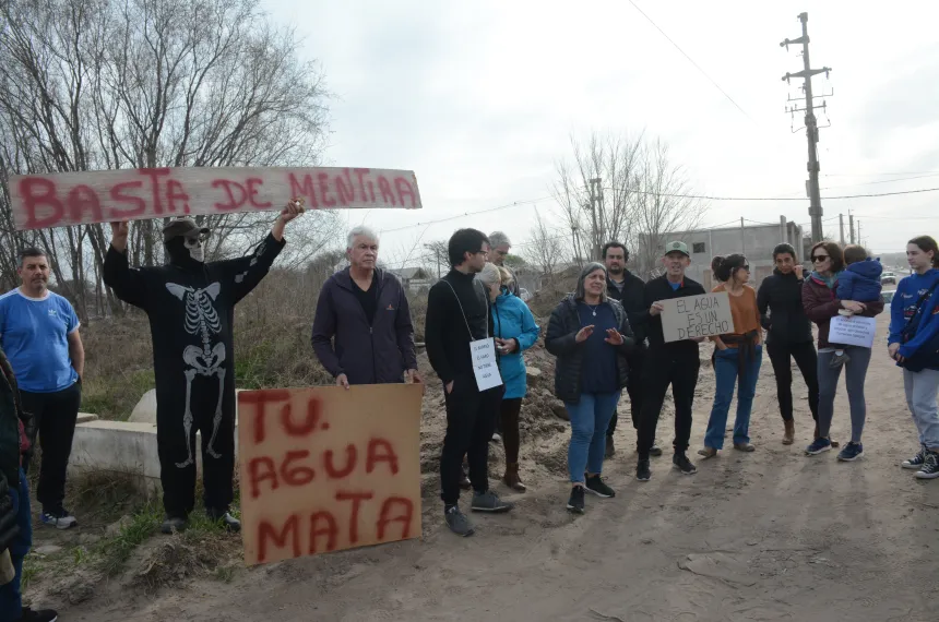 Vecinos reclaman agua potable y reprochan el desinterés del municipio ...