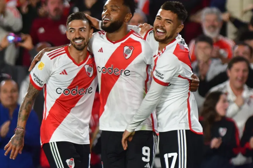 River goleó a Independiente y es líder de la Zona A :: El Diario de La ...