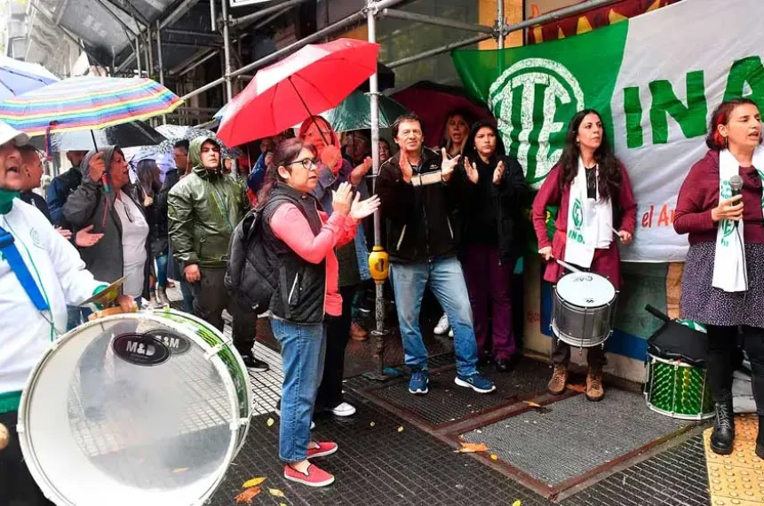ATE anunció un nuevo paro nacional para el viernes :: El Diario de La Pampa