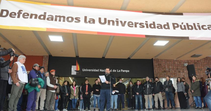 Otro paro de 48 horas en reclamo por los salarios en la UNLPam :: El ...